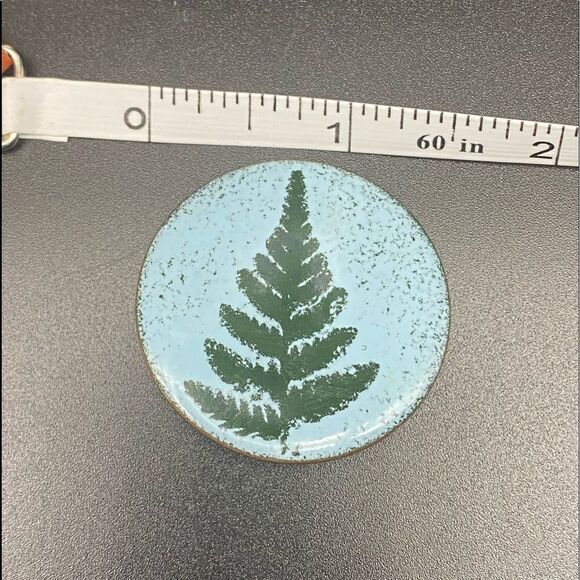 Ladies vintage handmade enameled Christmas tree copper broach - Picture 3 of 7